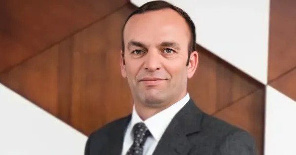 İnşaat kalfalığından milyarderliğe! 10 sene önce kalıpçılık yapıyordu